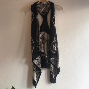 Overcoat with aztek print size Small